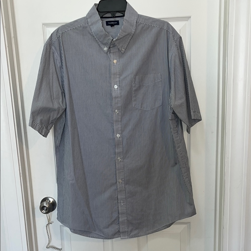 Croft & Barrow Men's Gray Striped Shirt